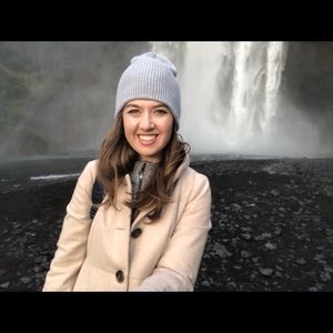 Meet your Posher, Abigail